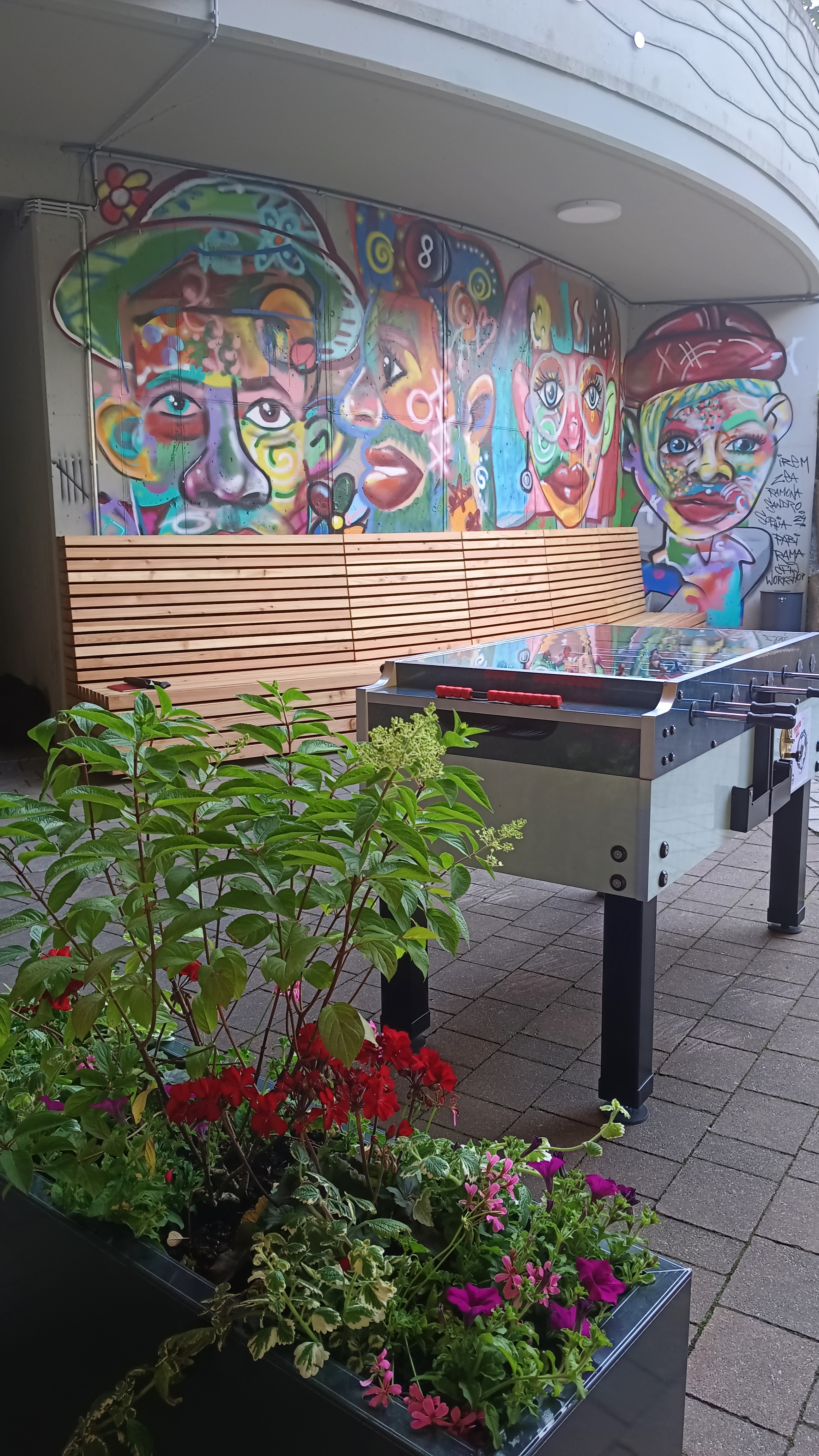 wandgestaltung_graffitti_pavillon_matrei.jpg