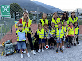 pedibus-steinach2023_kinder-chauffeurinnen.jpg